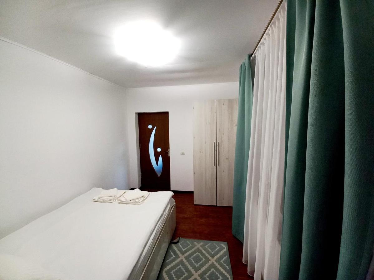 Villa Casa Alex à Văliug Extérieur photo